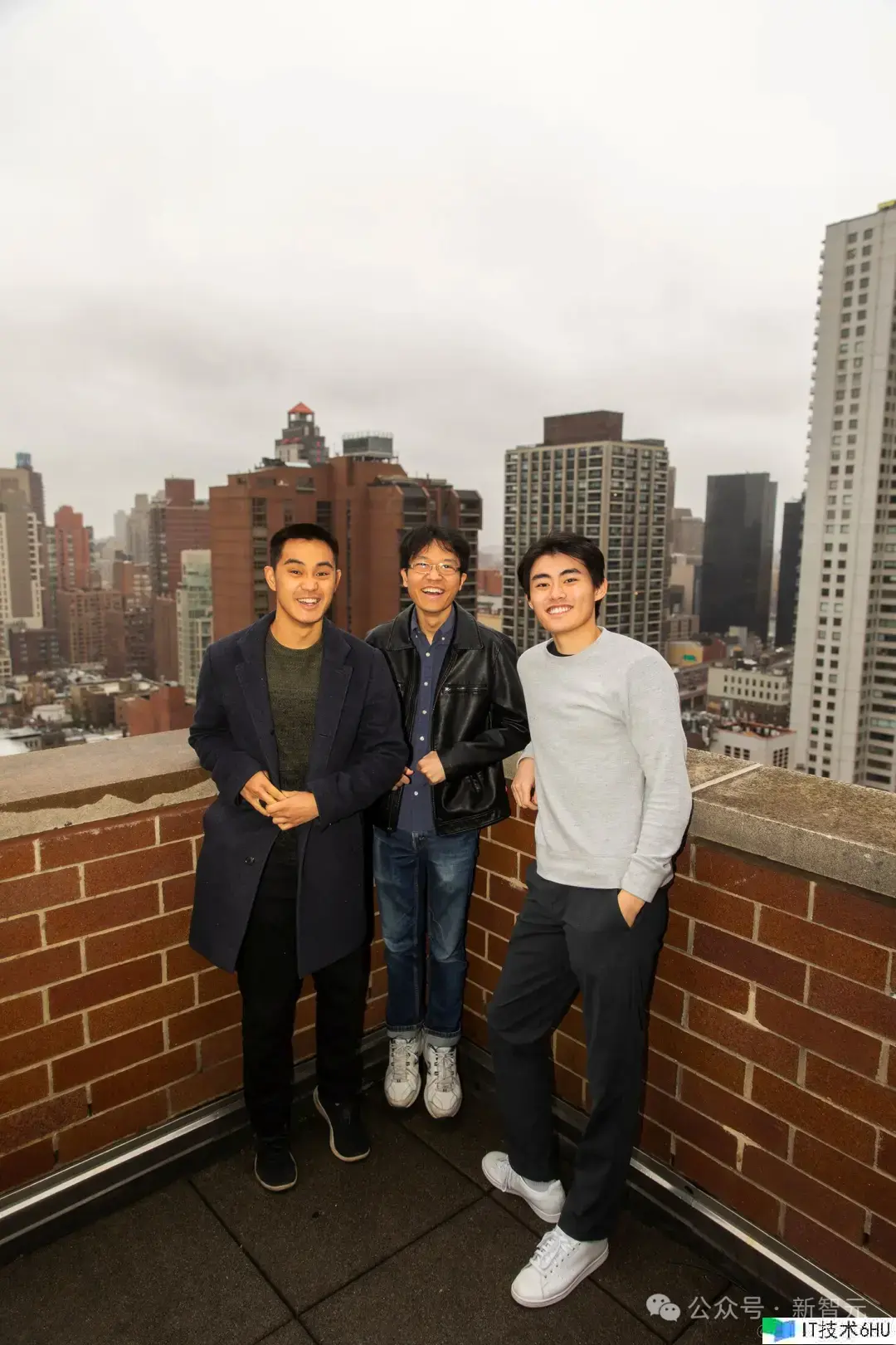 全球首个AI程序员诞生,码农饭碗一夜被砸!10块IOI金牌华人团队震慑打造,996写代码练习模型 全球首个AI程序员诞生,码农饭碗一夜被砸!10块IOI金牌华人团队震慑打造,996写代码练习模型